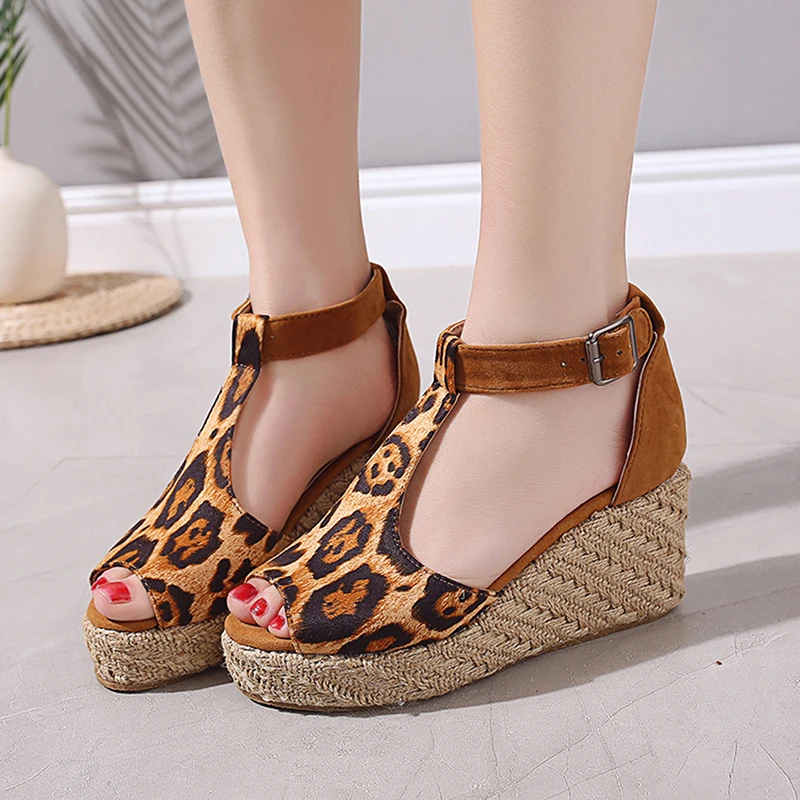 Женская обувь на танкетке с леопардовым принтом Zapatos De Mujer женские модные уличные