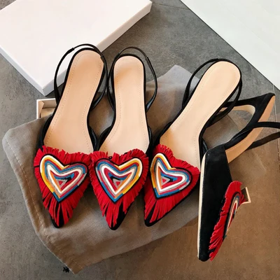 2019 г. Новые тонкие туфли на плоской подошве украшенные вышивкой в виде звезды с