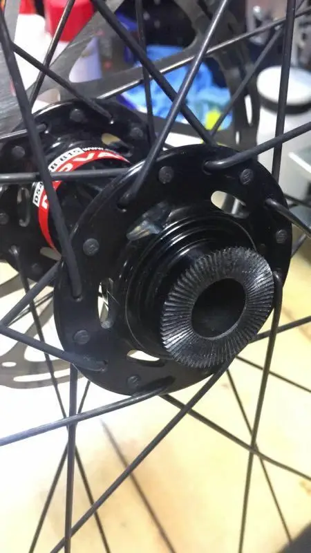 Колпачки крутящего момента NOVATEC hub для вилок SRAM RockShox 15x10 0/15x110 мм Boost