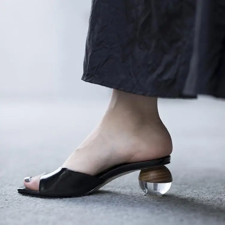 Женские босоножки на прозрачном каблуке с открытым носком без застежки новинка