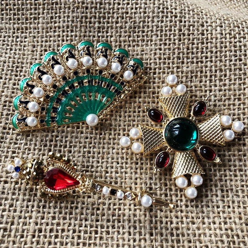 Сладкий вентилятор Корона Крест броши для Для женщин Винтаж декоративные