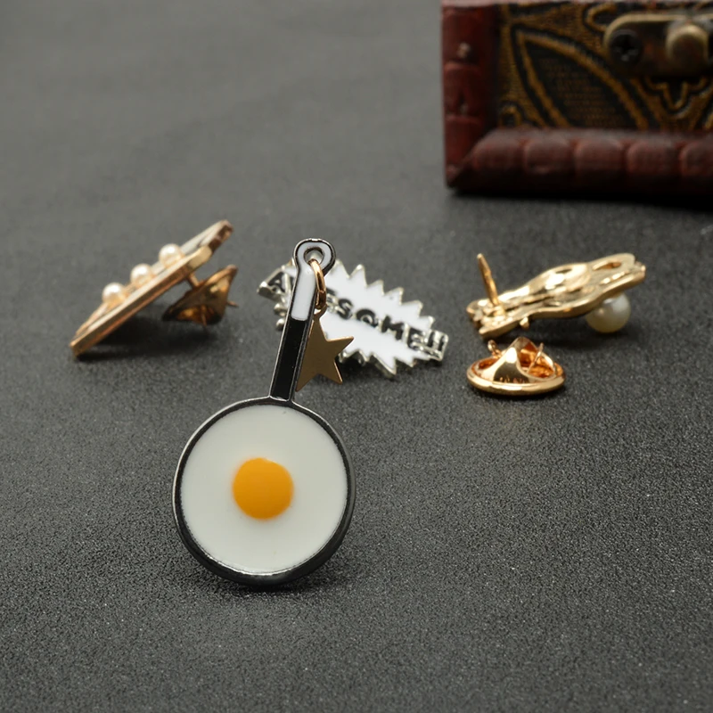 Броши кошки симпатичные белые/черные 1 комплект/4 шт. значок на воротник брошь с