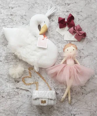 Детская подушка с Лебедевой короной газовая детская для сна реквизит фотографии