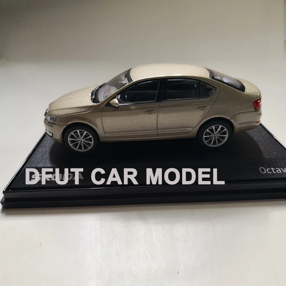 Литая модель автомобиля из сплава OCTAVIA 1:43 игрушки для детей рождественские
