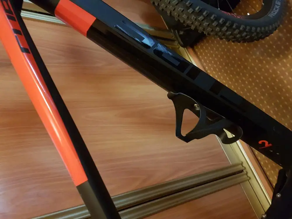 

2021 Newest Carbon Bottle Cage 3K Glossy Red White Bike Bicycle Water Bottle Holder 25g Bicycling Bidon Cycling MTB TT Aero Road