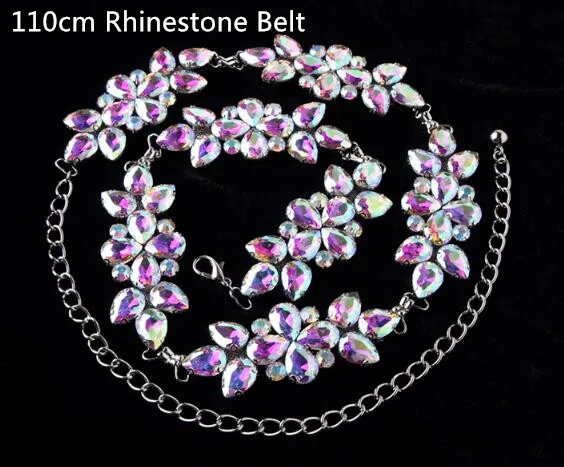 

Женский пояс с металлической цепочкой, украшенный камелией