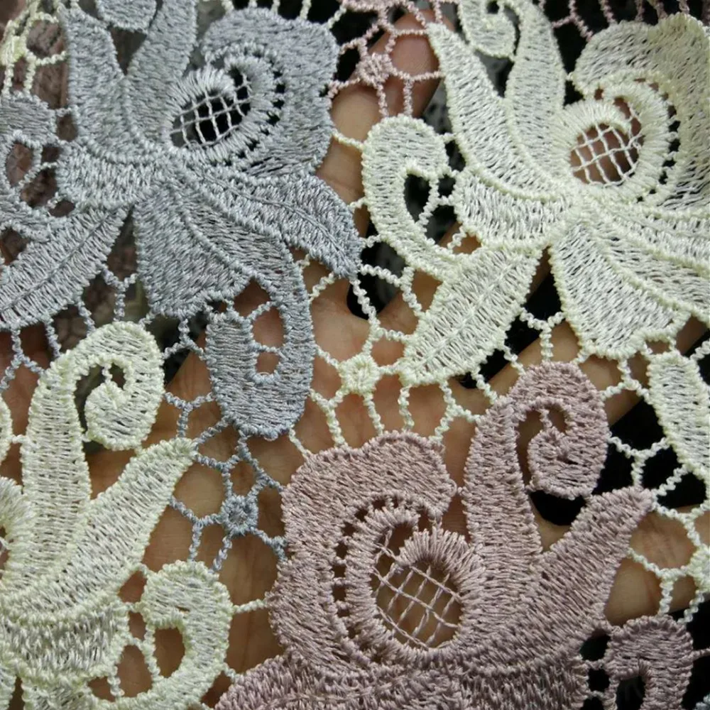 Ткань кружевная Светоотражающая с вышивкой Водорастворимая 1 ярд