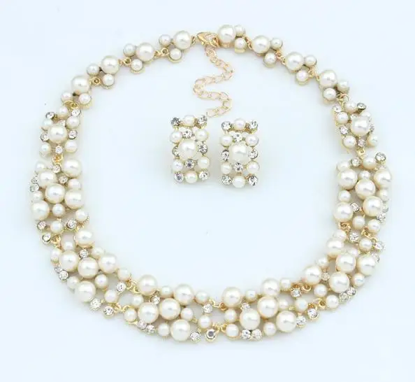 Свадебный набор ювелирных изделий Fashion Chunky Statement с жемчужинами Перола на ожерелье и серьгах для подружек невесты.