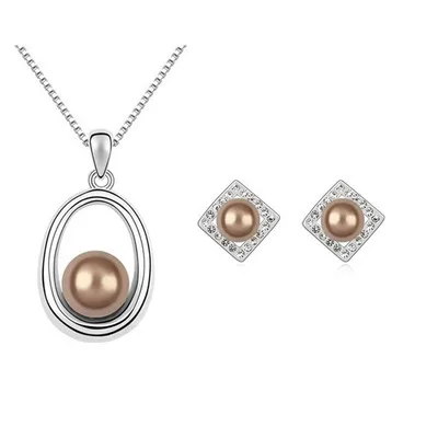 Женский ювелирный комплект из колье и серёг с искусственным жемчугом | Украшения