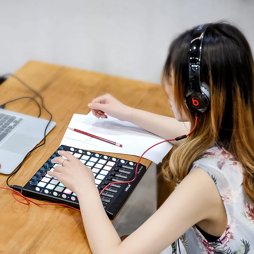 Коврик для барабанов с подсветкой, 48 USB, MIDI, 48 RGB, 8 ручек, 16 кнопок, 8 ползунков с usb-кабелем, музыкальные инструменты