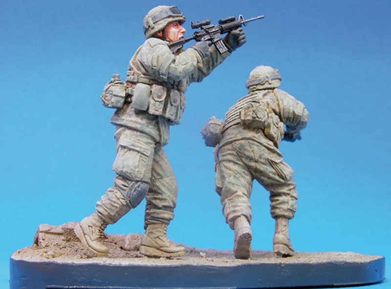 

Неокрашенный набор 1/35 солдаты бригады США включают большую фигуру базы, набор исторических фигурок из смолы