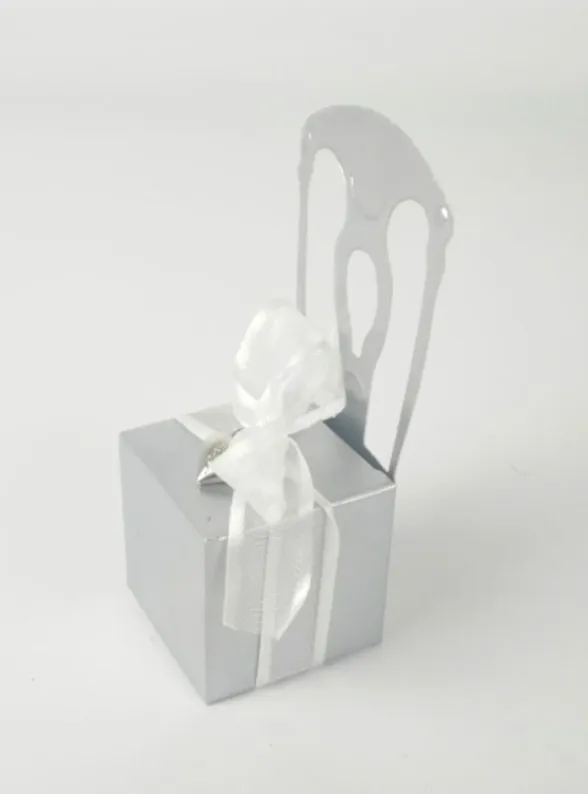 50 pieces Small Volume European Golden Silver Chair DIY Candy Holder Delicate Ribbon Paper Biscuit Box Desktop Wedding Ornament