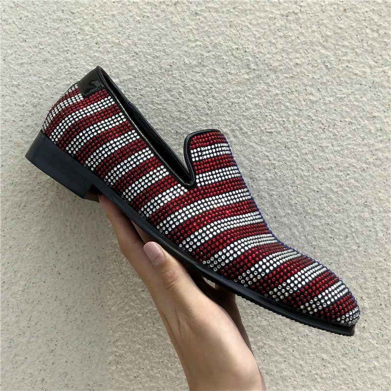 New Fashion Striped Rhinestone Shoes Men Flat Loafers Mixed Color Drill Mens Casual Shoes Classic Zapatos De Hombre