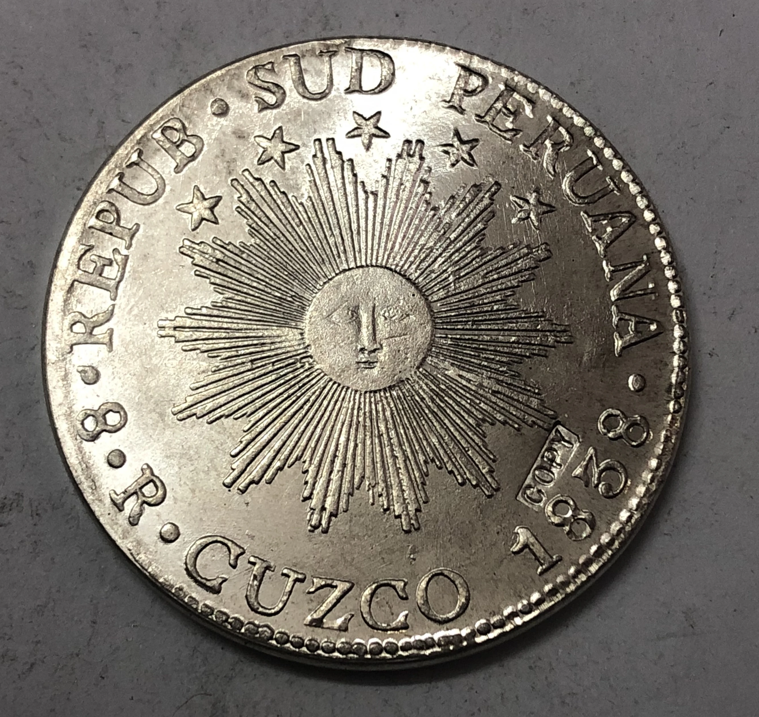 1838 Перу 8 Reales Южная копия Посеребренная монета|Безвалютные монеты| |
