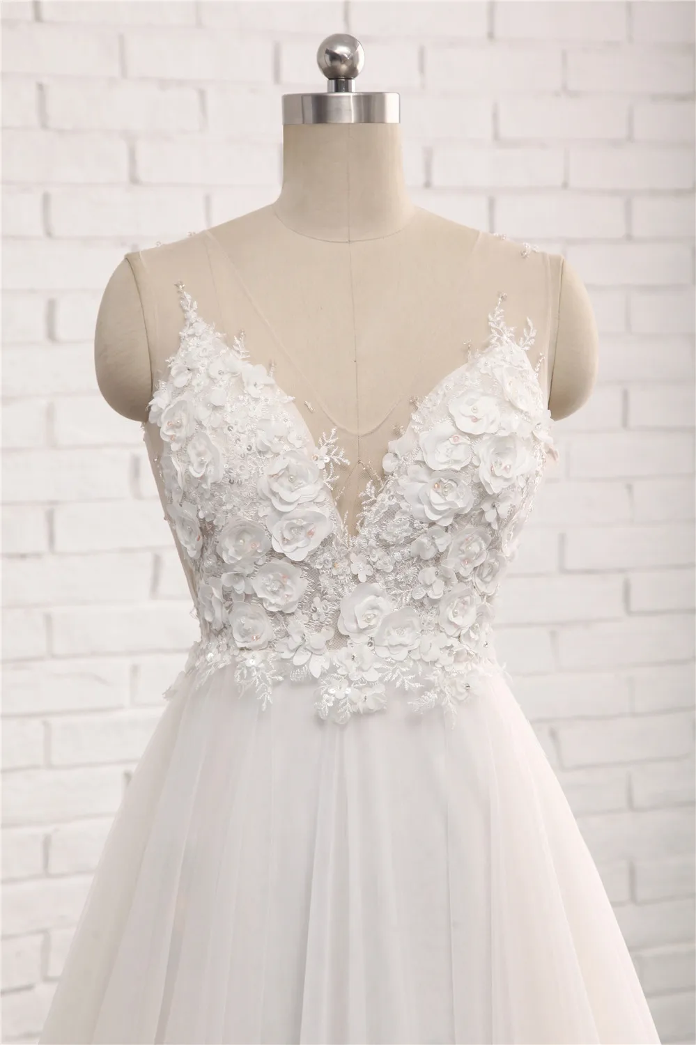 Свадебное платье с прозрачной иллюзией ТРАПЕЦИЕВИДНОЕ из тюля ручной работы