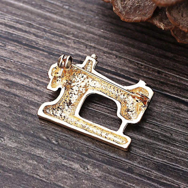 

Needle thread seamstress black sewing machine brooch Women pin brooches Enamel pins denim jeans coat pin badge jewelry CA40