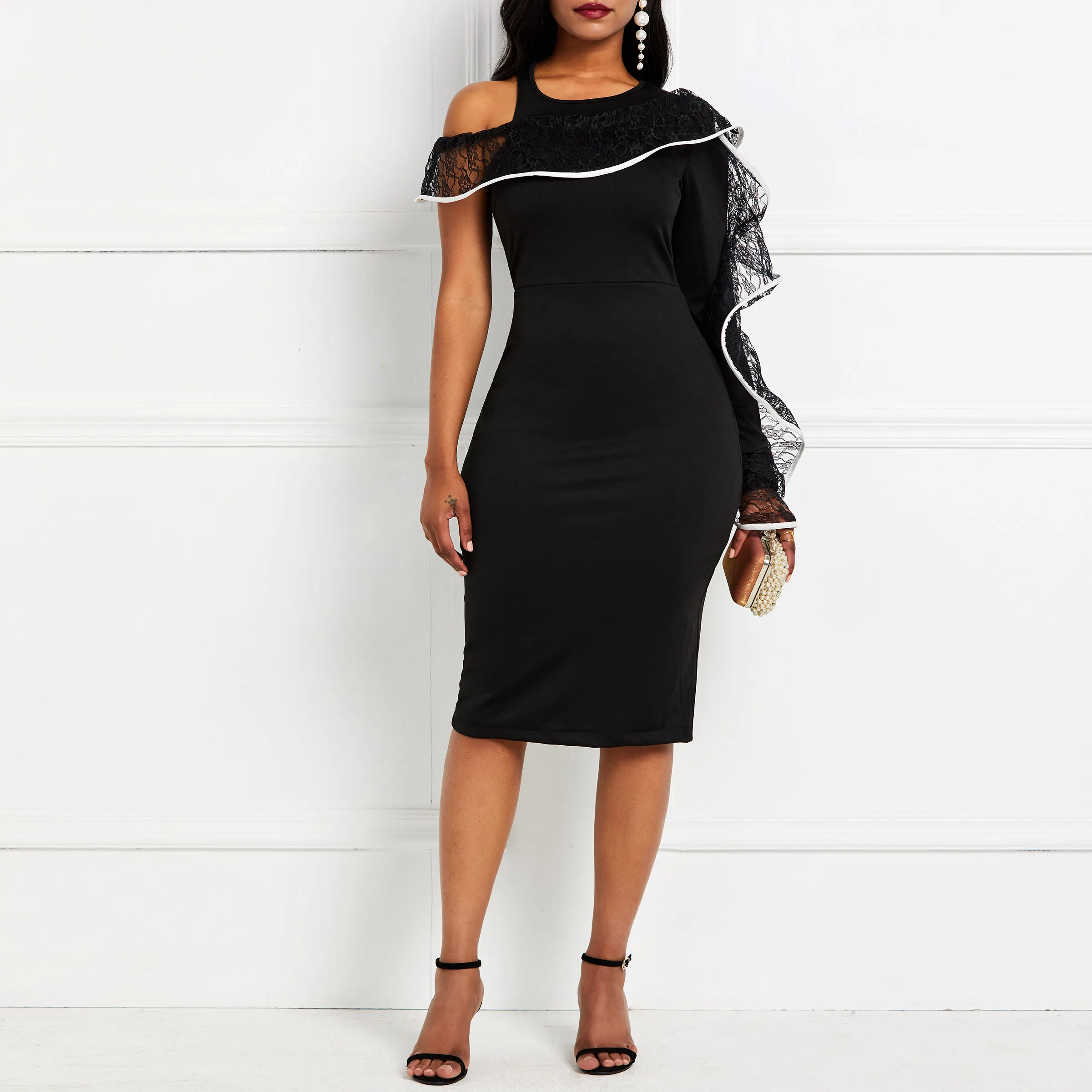 Черное облегающее платье женское 2019 летнее кружевное на одно плечо с оборкой