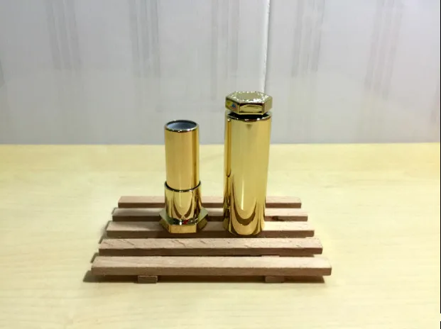 Free Shipping 12.1mm shining gold Plastic Columnar Lipstick Tube Empty Bottle Lip Gloss Containers Packaging bottle | Красота и