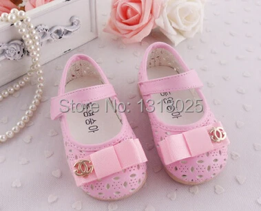 Новинка Сезон весна лето Тонкие туфли для маленьких девочек Для детей от 1 до 3 лет