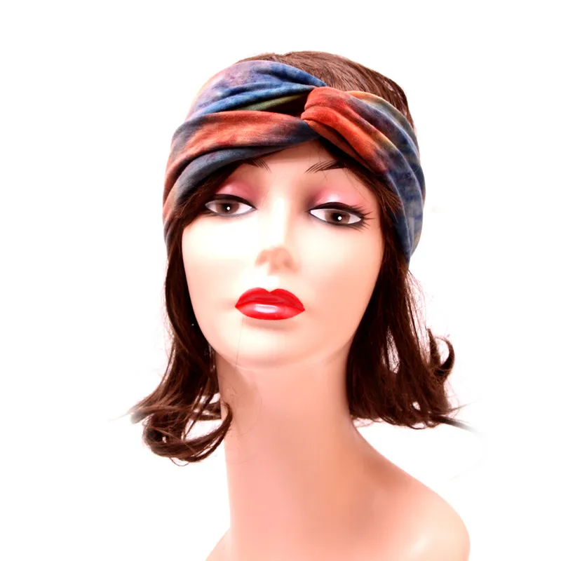 Женские шапочки и в богемном стиле мягкие ветрозащитные с украшением виде головы