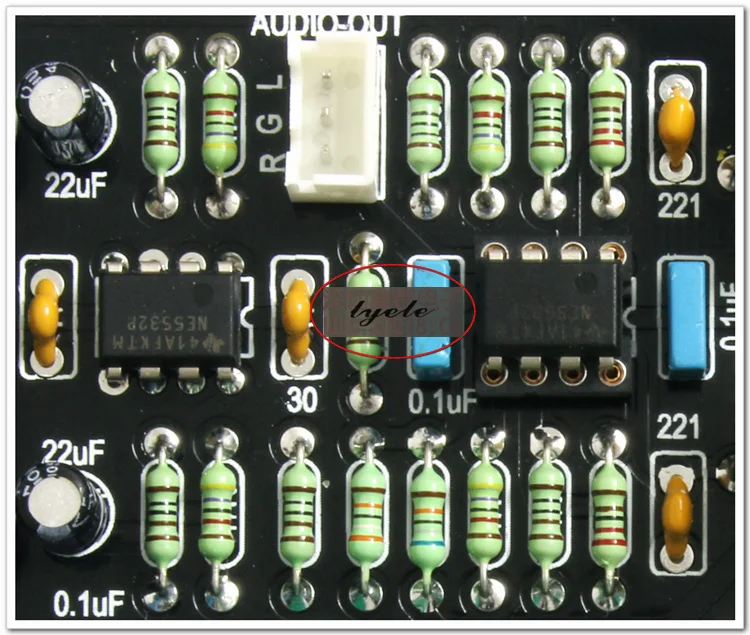 LM4610 с трехмерной объемной платой управления равномерным тоном|Усилители