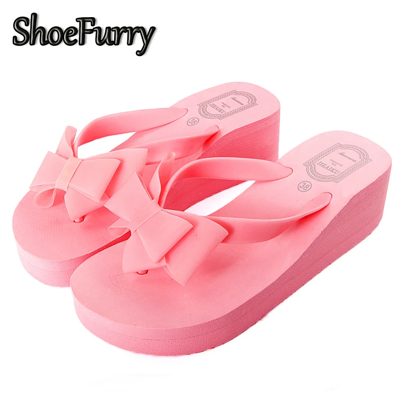 женские летние шлепанцы вьетнамки на платформе нескользящие банные босоножки