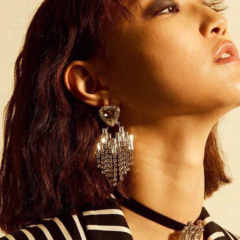 Креативные серьги-капли в форме сердца с кристаллами и короткими кисточками