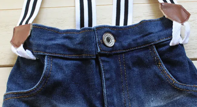 Комплект одежды в полоску для мальчика белая рубашка с бабочкой + повседневные