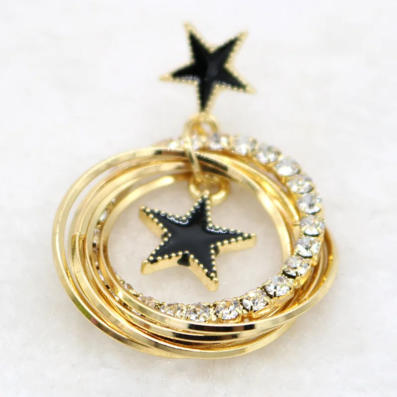 Женские круглые серьги с пятиконечной звездой и эмалью из сплава золотого цвета