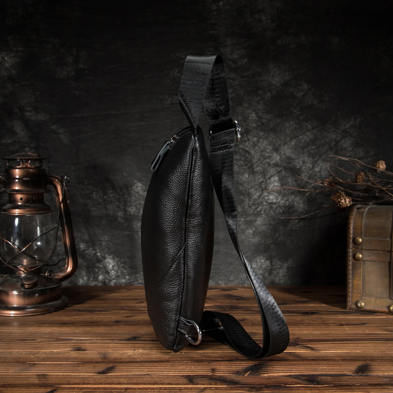 Preço Qualidade Dos Homens De Couro Original Moda Tringle Peito Saco Design Preto Masculino Estilingue Crossbody Um Ombro Mochila Daypack 5059