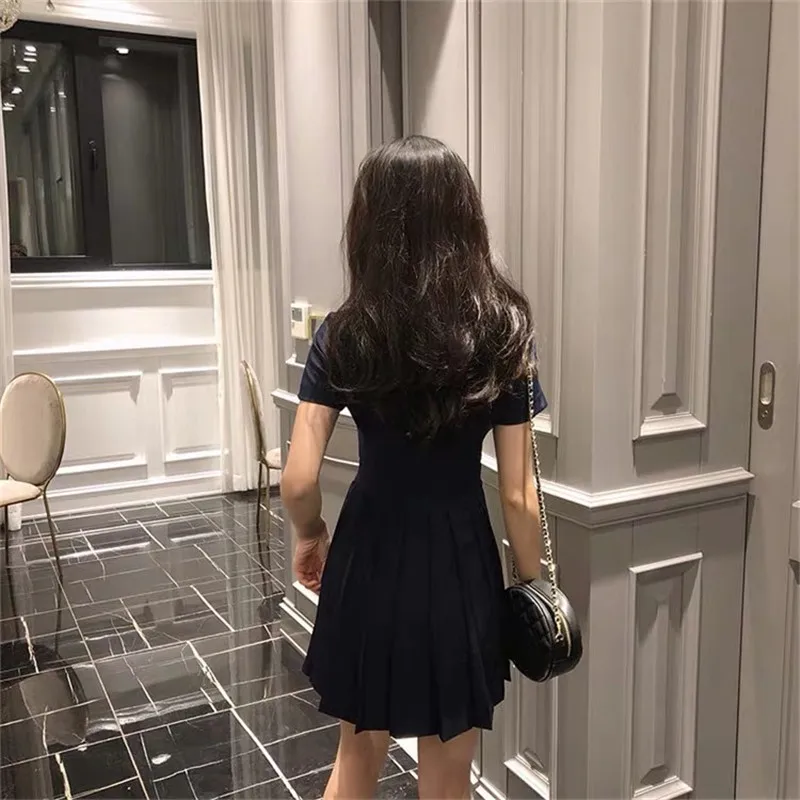 

Girls Tennis dress Sweet girl temperament slim dress female 2019 dress new short-sleeved waist A short Tennis Outdoor sports ess