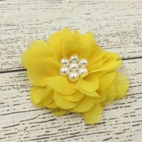 yellow 10 шт./лот 2,8 ''DIY аксессуары для украшения одежды шифоновые цветы с плоской задней частью и жемчугом в центре для маленьких девочек аксессуары для волос - Цвет: yellow