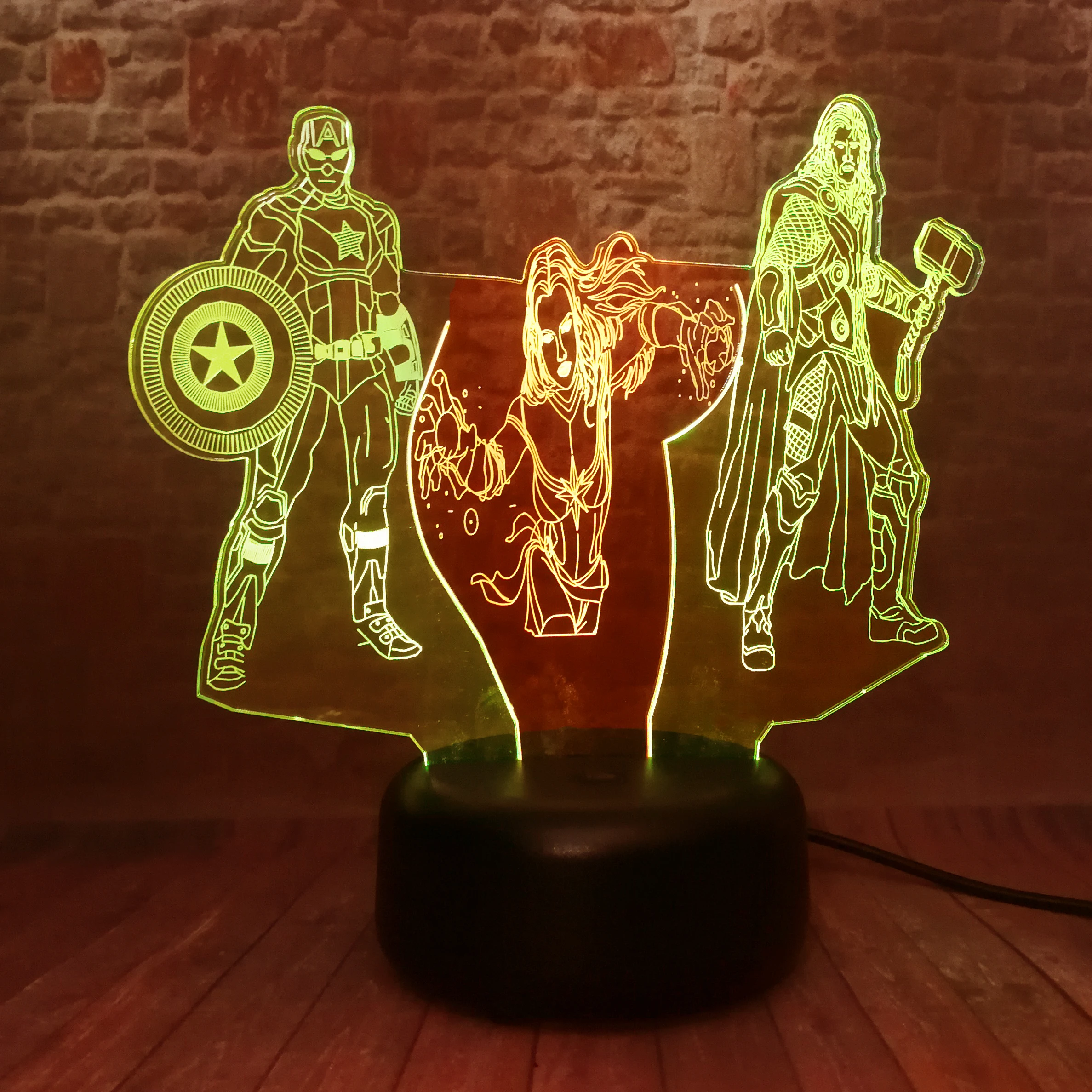 Коллекция Фильмов Marvel 3 героя легенды фигурка Капитан Америка Марвел Тор USB