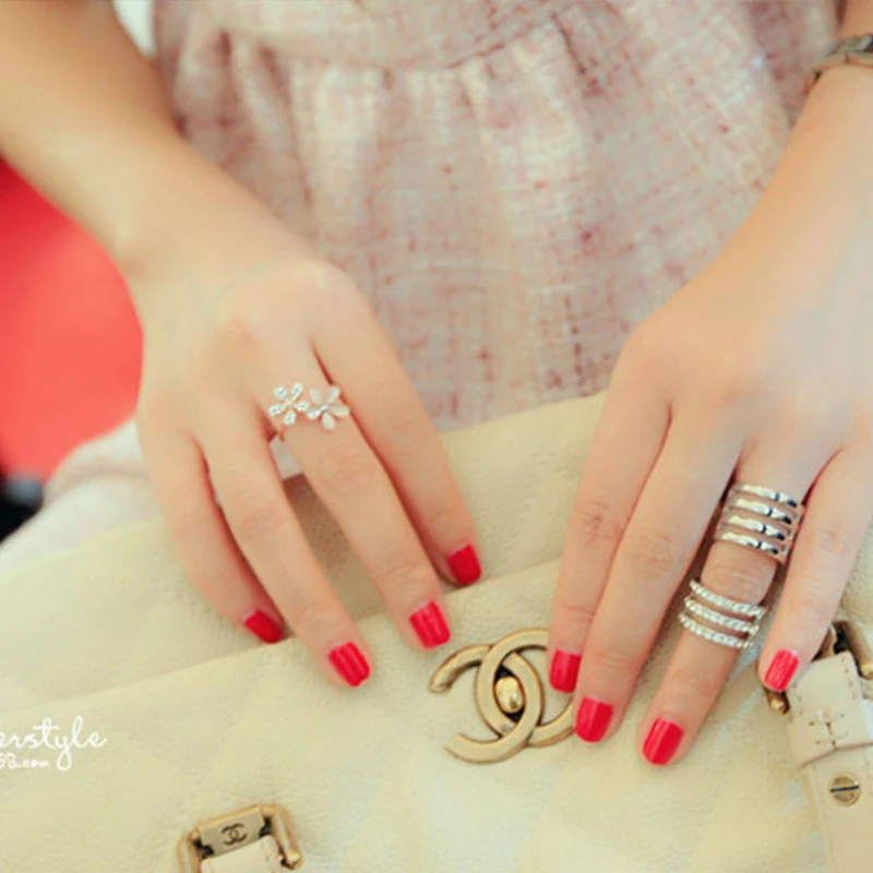 Очаровательное кольцо с цветком из циркона регулируемое фианитом для невесты