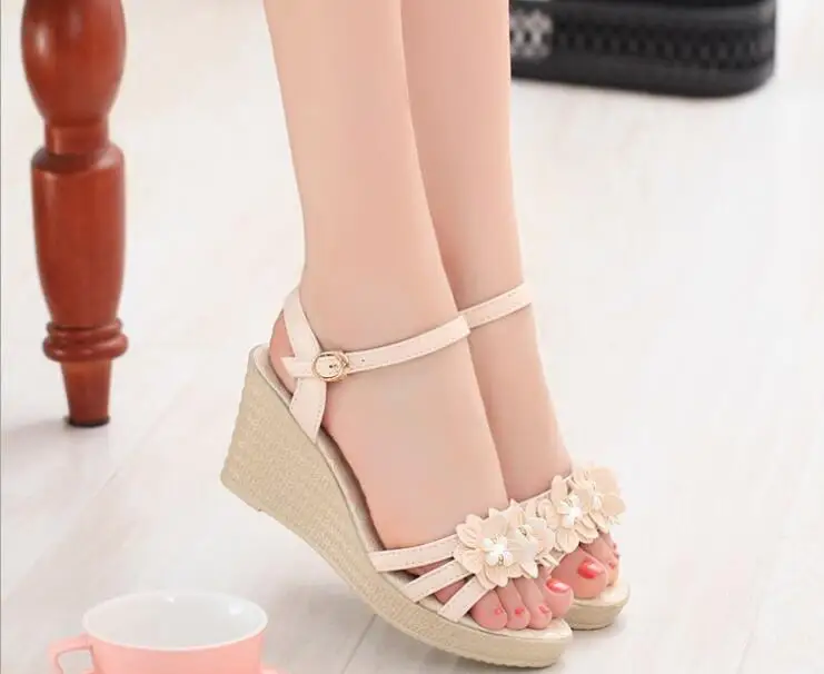 Женские сандалии с цветочным жемчугом туфли открытым носком на платформе и