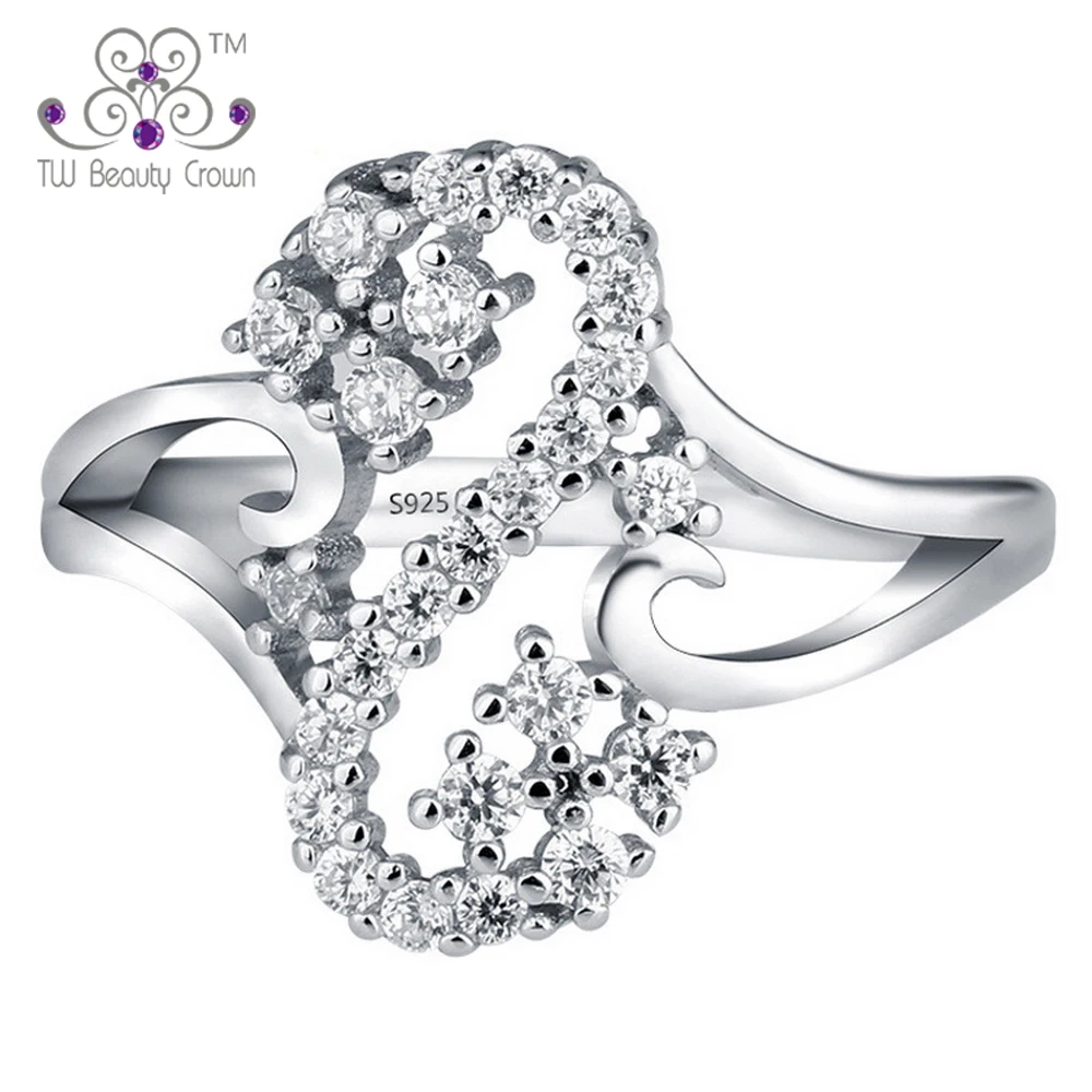 Женское кольцо из серебра 2017 пробы с белым фианитом | Украшения и аксессуары