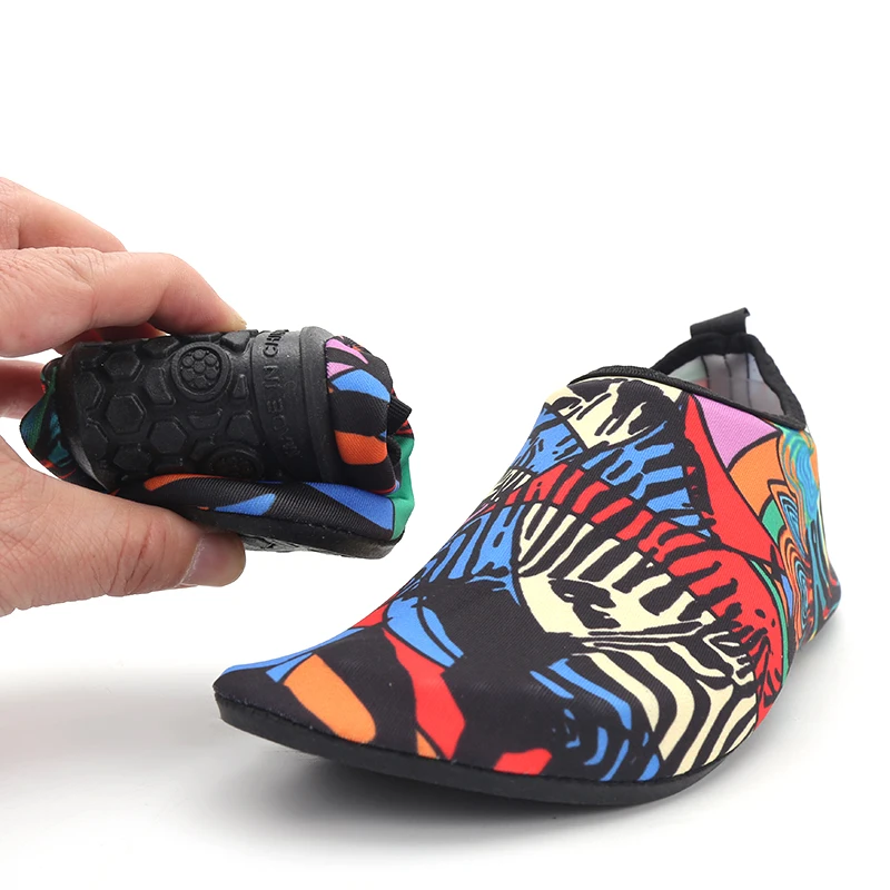 Новинка Яркие мужские и женские кроссовки Пляжная обувь для плавания Носки