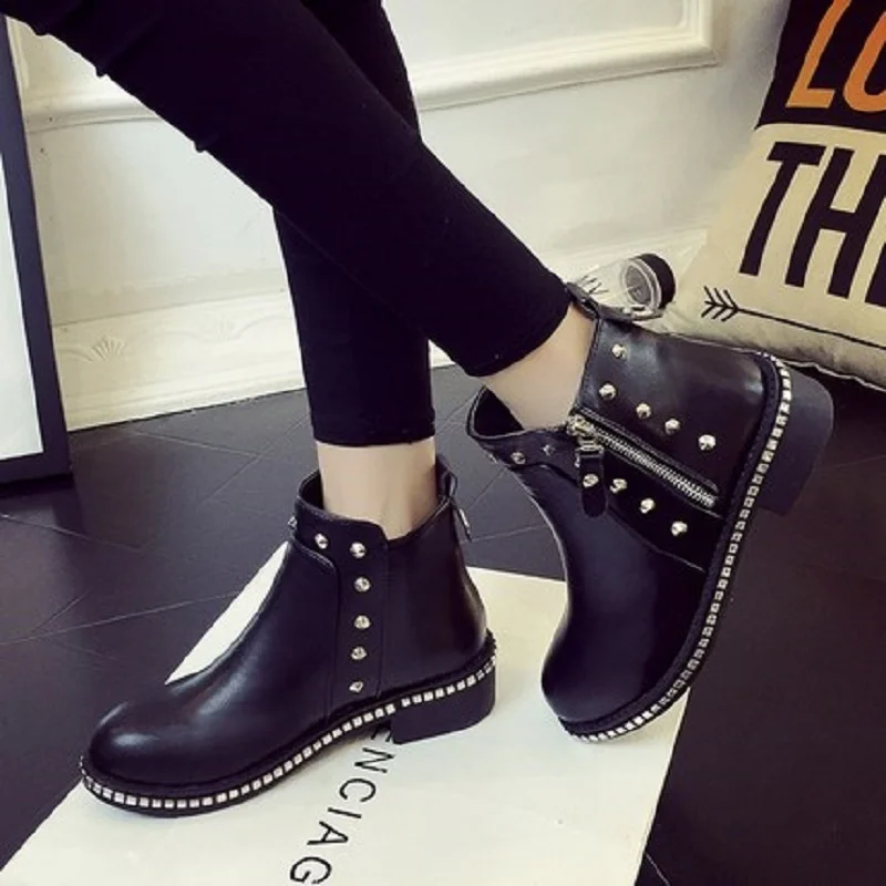 2019 booties female Martin boots autumn and winter new rivets plus velvet Korean warm women's children's shoes | Обувь