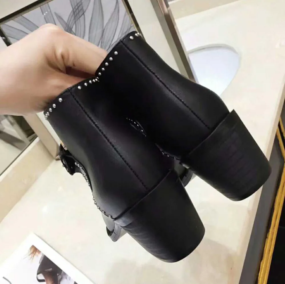 

2020 New Fashion British Syle Rivet Ankle Boots Woman Pointed Toe High Heel Shoes Women Metal Decor Martin Boots Big Size 35-42