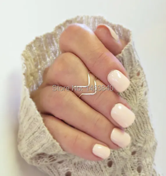 Набор колец с костяшками из 20 кольцо шевроном и вставкой миди изысканное