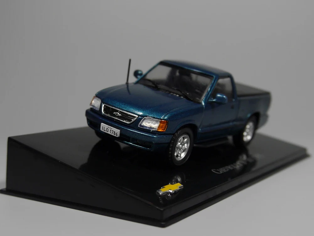 Я модными принтами XO 1:43 Chevrolet S 10 1995 Бутик брелок для автомобильных ключей игрушки