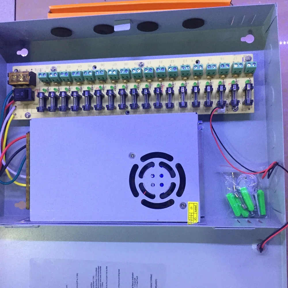 Мощность камеры 18CH DC12V 20A блок питания Распределительная Коробка CCTV камера видеонаблюдения для светодиодной ленты светильник питания