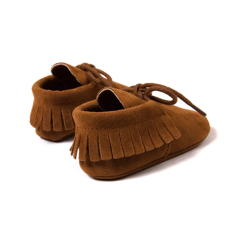 Для маленьких мальчиков и девочек Детские Мокасины Мягкие Moccs обувь Bebe бахрома на мягкой подошве нескользящая обувь для колыбельки ПУ кожа, замша, Одежда для новорожденных