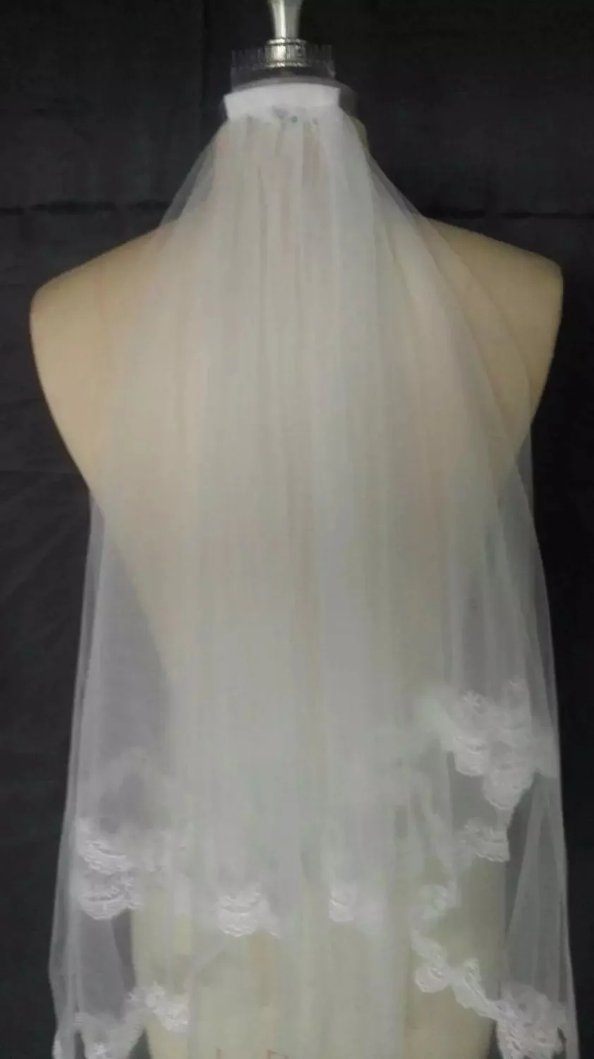 

Lace Edge In Stock White Ivory Short Bridal Veil with Comb Applique Edge Wedding Veil Accessory