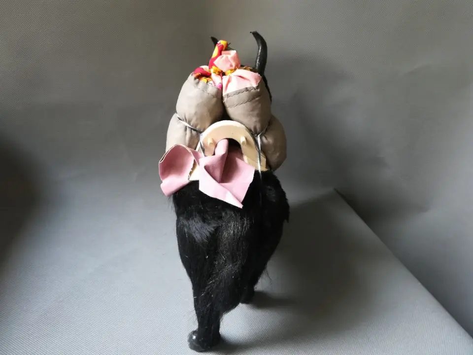 Имитация черного яка жесткая модель большая 30x27 см полиэтилен и меховой мех