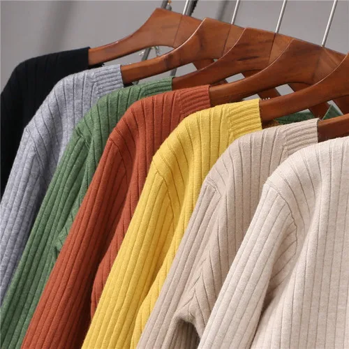 Женский трикотажный кардиган с V-образным вырезом длинным рукавом |