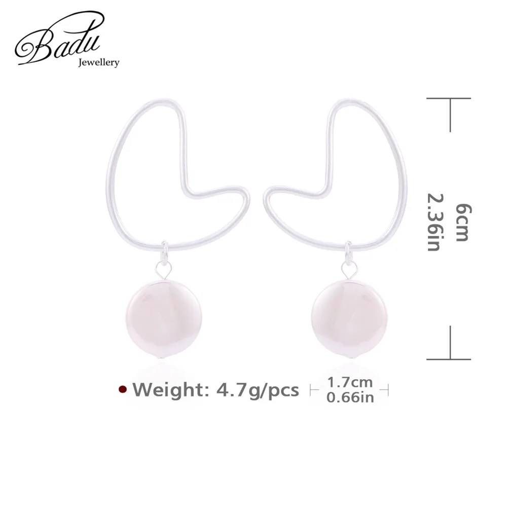 

Badu Golden Heart Stud Earring White Simulated Pearl Pendant Women Fashion Earrings Gift for Girls Wholesale Dropshipping