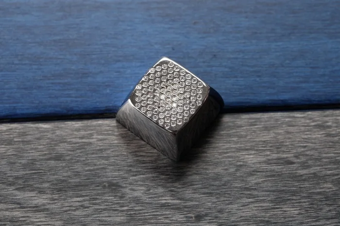 Silver White Gem x1 Kpreпаблик металлический драгоценный камень MX Keycap фиолетовый Рубин Сапфир Драгоценный Камень Искусственный Камень для механической клавиатуры ряд R4 esc светильник - Цвет: Silver White Gem x1