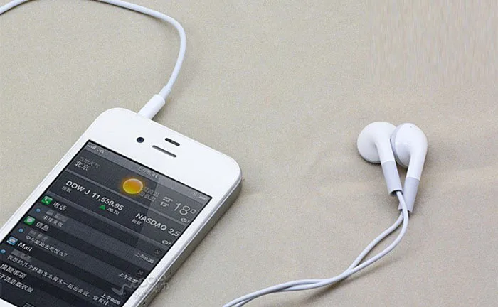 High Quality 3.5mm in-ear headphones headsets earphones for IPHONE 3 4 4s 5 5s with Mic ipad 2 mini mp3 mp4 Free ship |