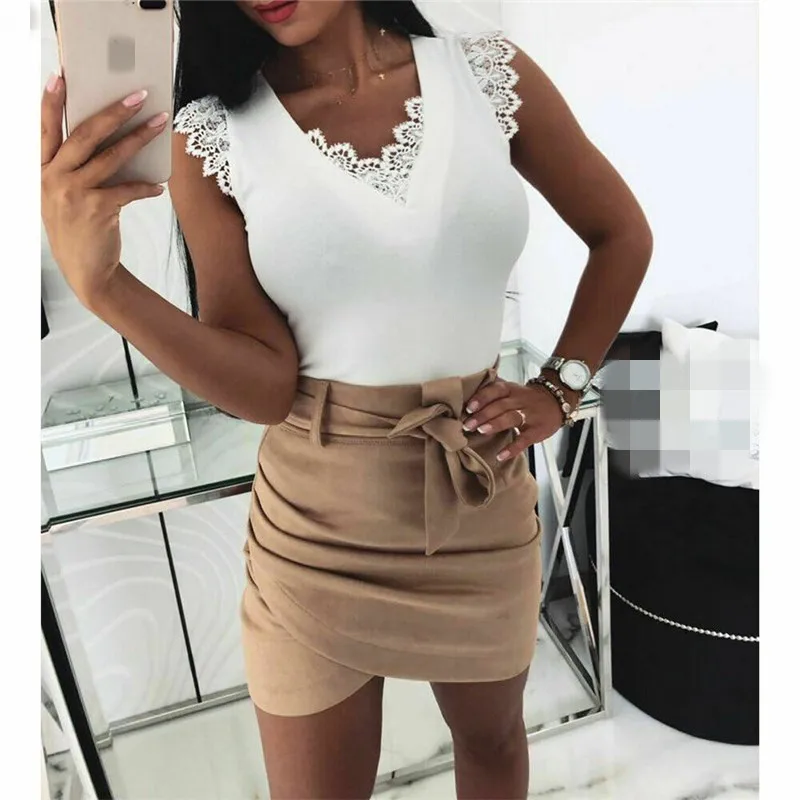 

Lace Tops 2019 Summer Sleeveless Lace Shirt Sexy Solid Color Hollow Uut Tops Women Black White T-Shirt Casual Ladies Tee Shirt